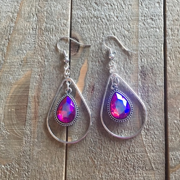 Handmade Jewelry - Sliver and Pink Teardrop Earrings